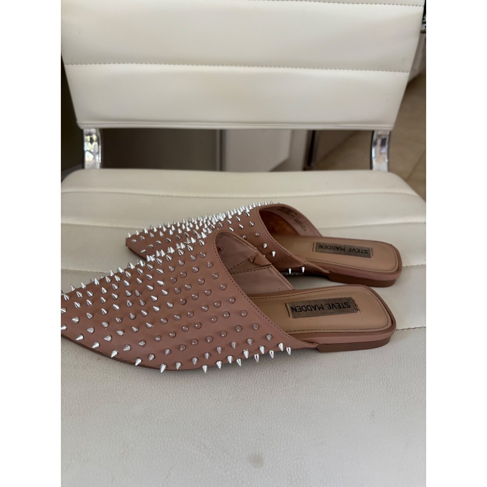 Steve Madden Womens Tan Spiked Pointed Toe Mules Silver Studded Flat Slides 7.5